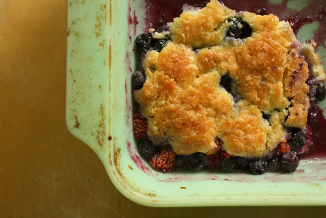 Here’s how to celebrate birthday with friends: make Fruit Cobblers to Enjoy the Freshness of Seasonal Produce