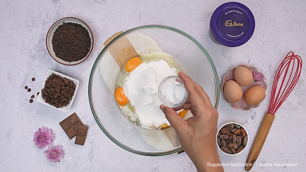 chocolate-bundt-cake-step-1