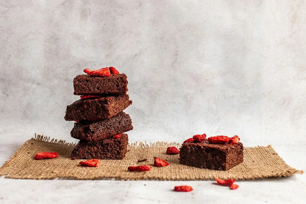 dark-chocolate-and-cherry-brownies