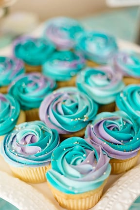 This Handy Guide Tells You Everything You Need To Know About Frosting Cupcakes