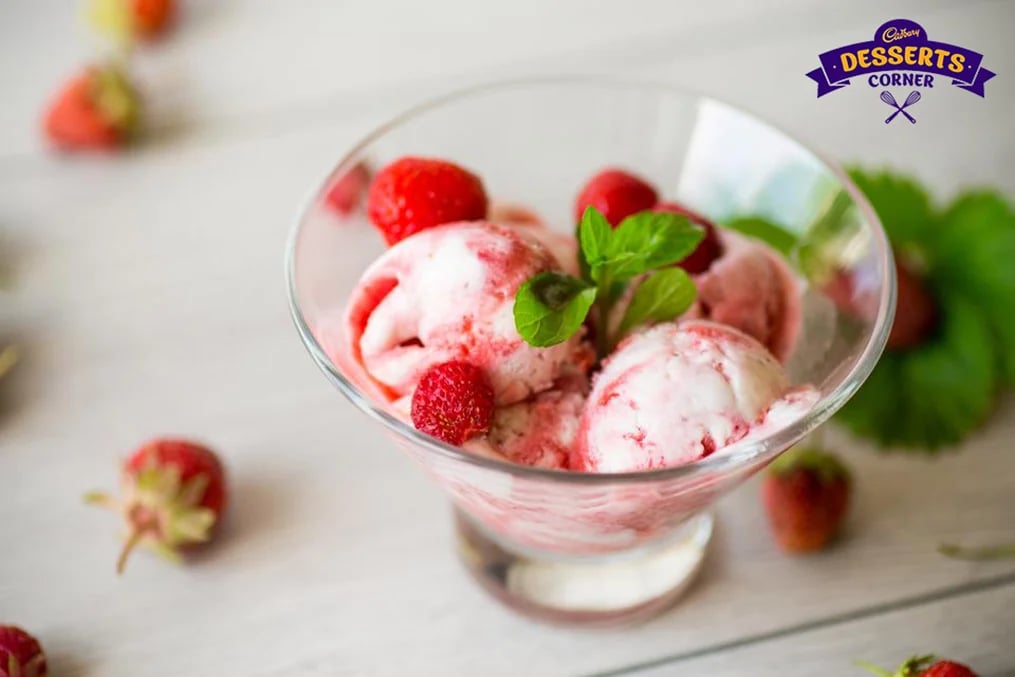 homemade-strawberry-ice-cream