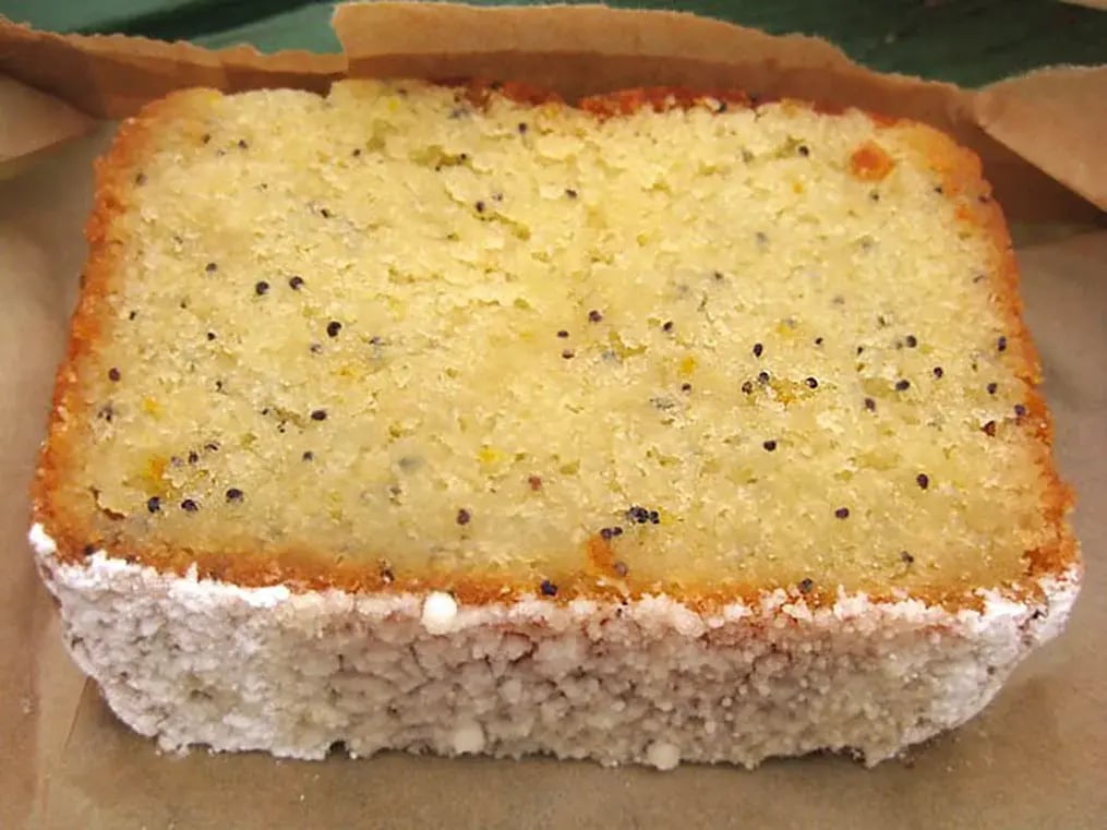 lemon-poppy-cake-loaf