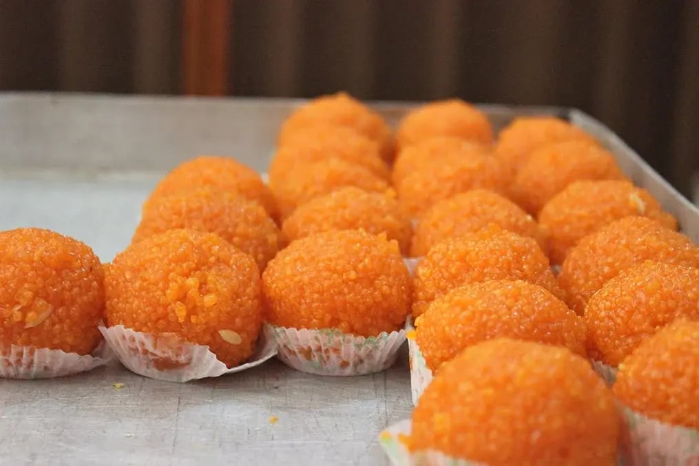 motichoor-laddoos-2