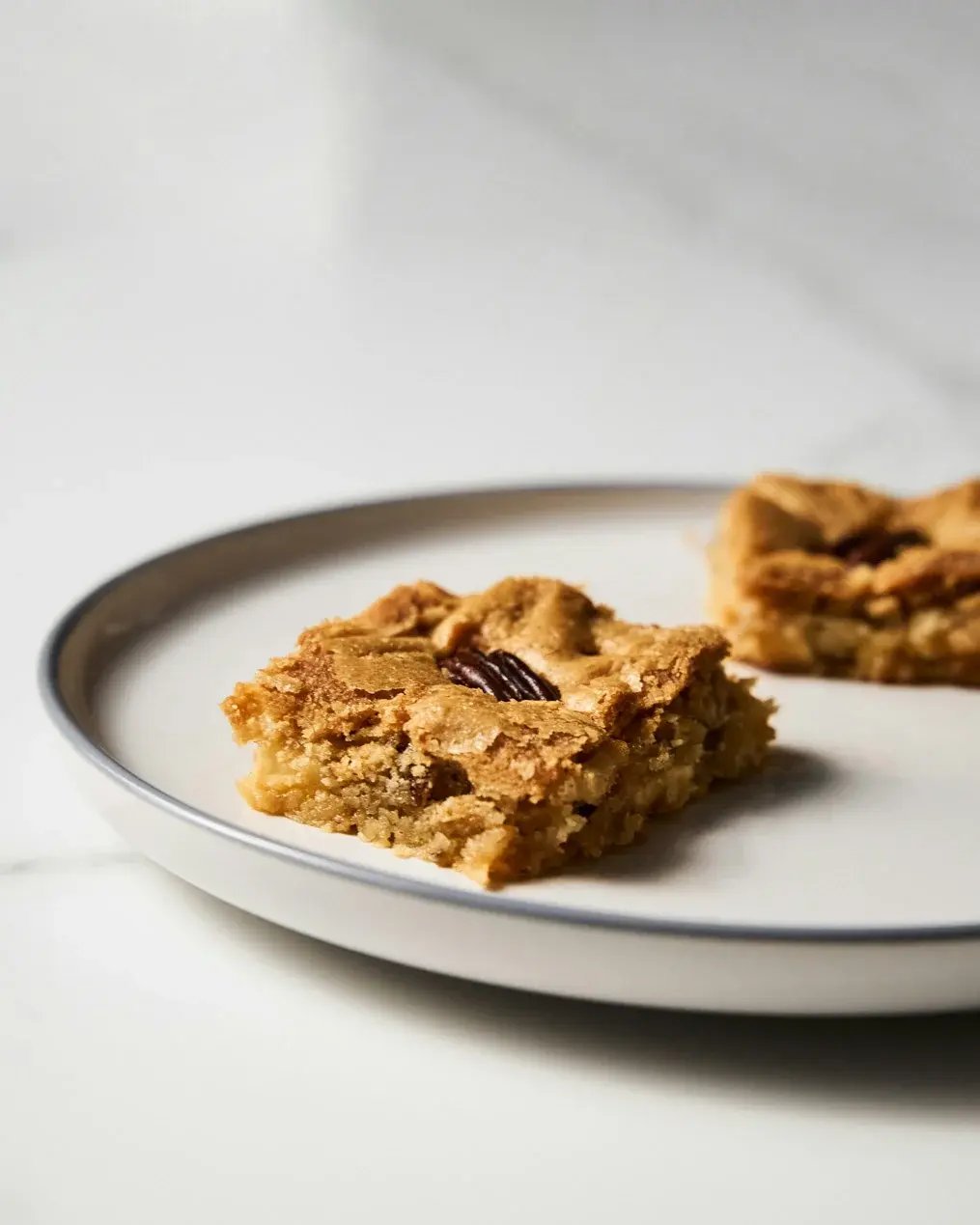 Peanut-Butter-Granola-Blondies