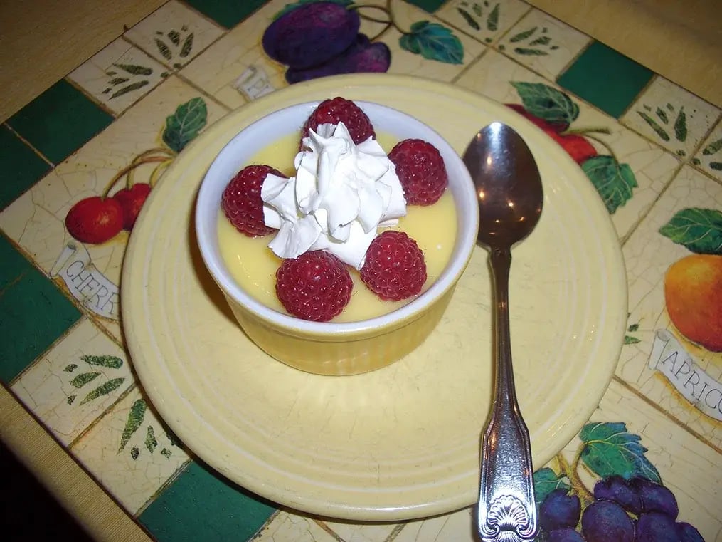 raspberry-and-lime-self-saucing-pudding